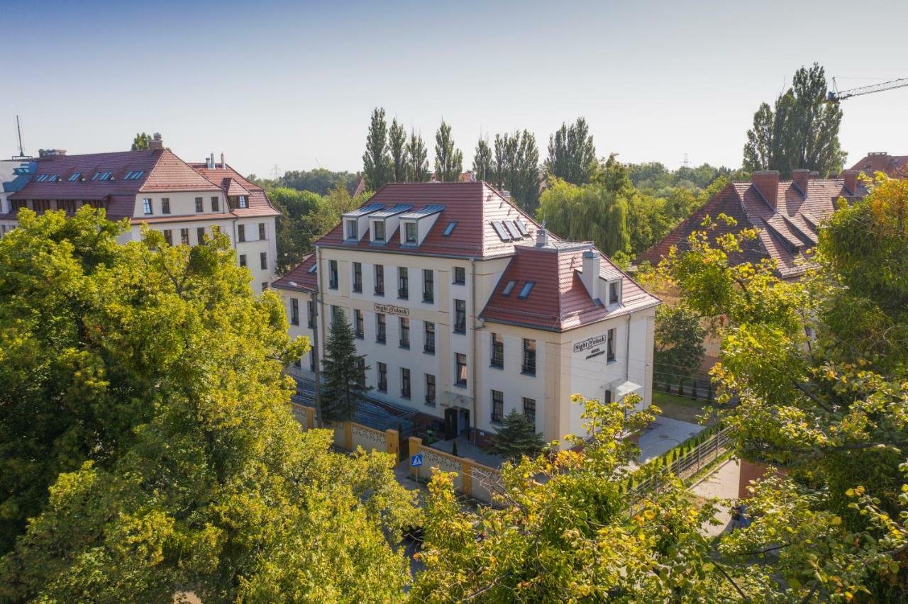 Hostel 